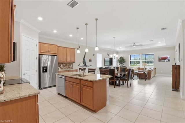 3653 Avenida Del Vera, North Fort Myers, FL 33917