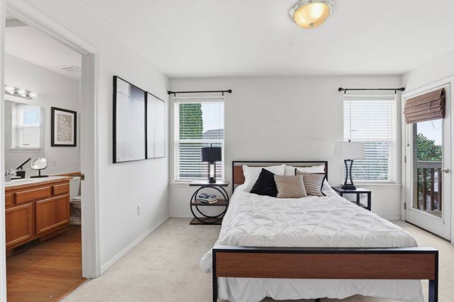 5019 W Pacific Park Dr, Spokane, WA 99208