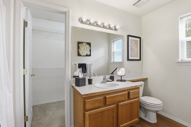 5019 W Pacific Park Dr, Spokane, WA 99208
