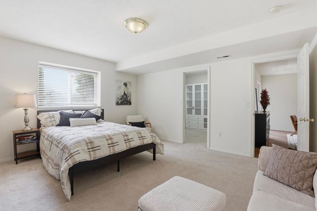 5019 W Pacific Park Dr, Spokane, WA 99208