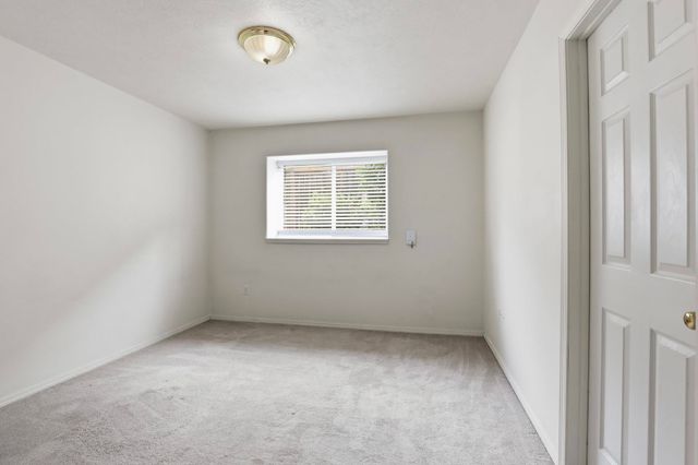 5019 W Pacific Park Dr, Spokane, WA 99208