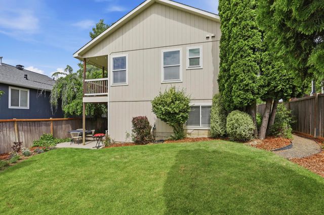 5019 W Pacific Park Dr, Spokane, WA 99208