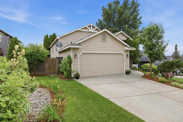 5019 W Pacific Park Dr, Spokane, WA 99208