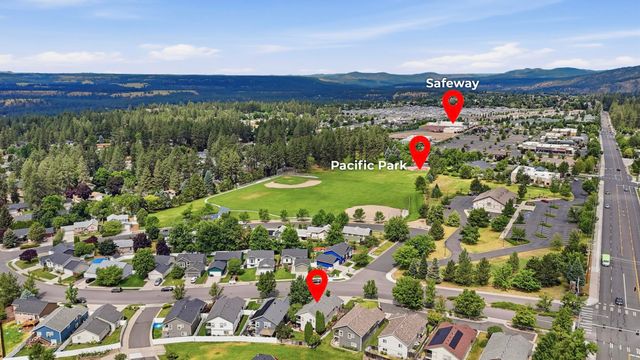 5019 W Pacific Park Dr, Spokane, WA 99208
