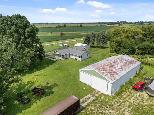 W12717 OLDEN ROAD, Ripon, WI 54971