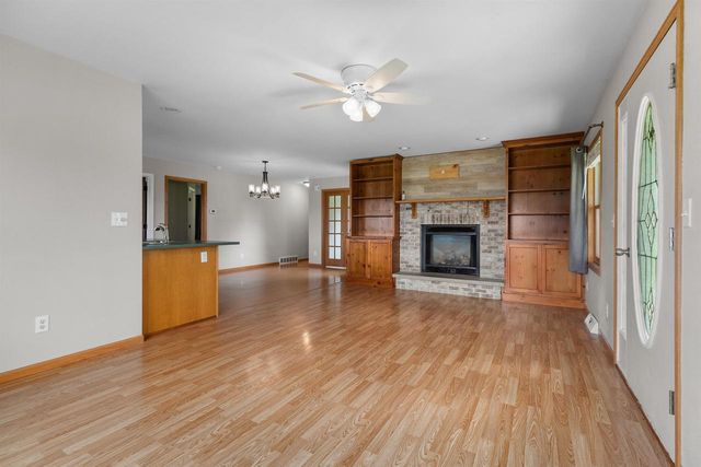 W12717 OLDEN ROAD, Ripon, WI 54971