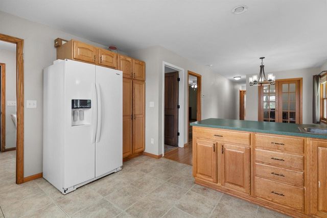 W12717 OLDEN ROAD, Ripon, WI 54971