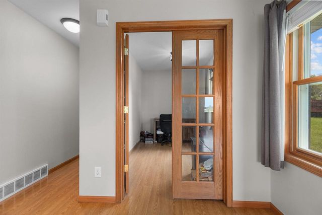 W12717 OLDEN ROAD, Ripon, WI 54971