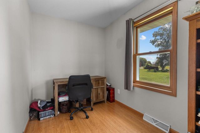 W12717 OLDEN ROAD, Ripon, WI 54971