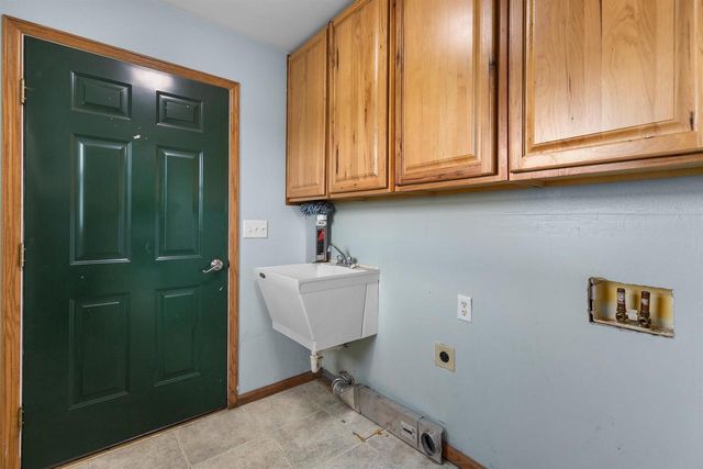 W12717 OLDEN ROAD, Ripon, WI 54971