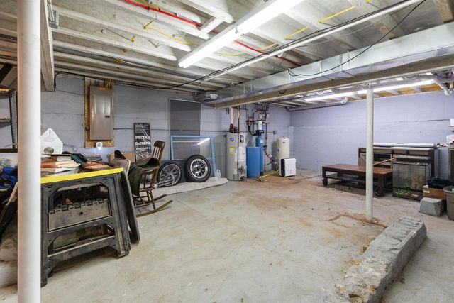 W12717 OLDEN ROAD, Ripon, WI 54971