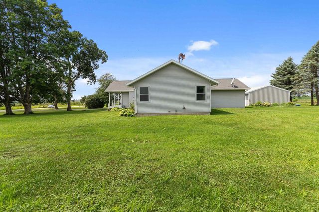 W12717 OLDEN ROAD, Ripon, WI 54971