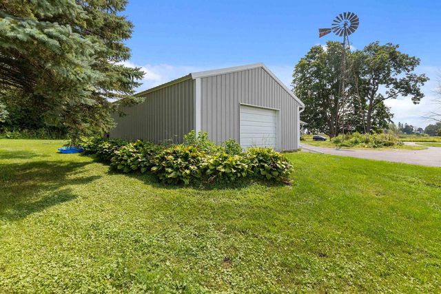 W12717 OLDEN ROAD, Ripon, WI 54971