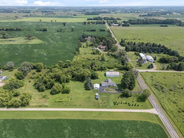 W12717 OLDEN ROAD, Ripon, WI 54971