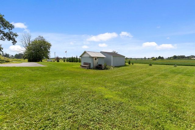 W12717 OLDEN ROAD, Ripon, WI 54971