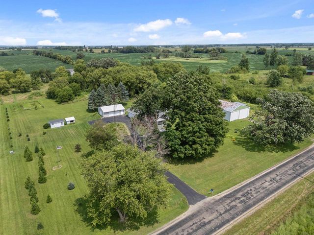 W12717 OLDEN ROAD, Ripon, WI 54971