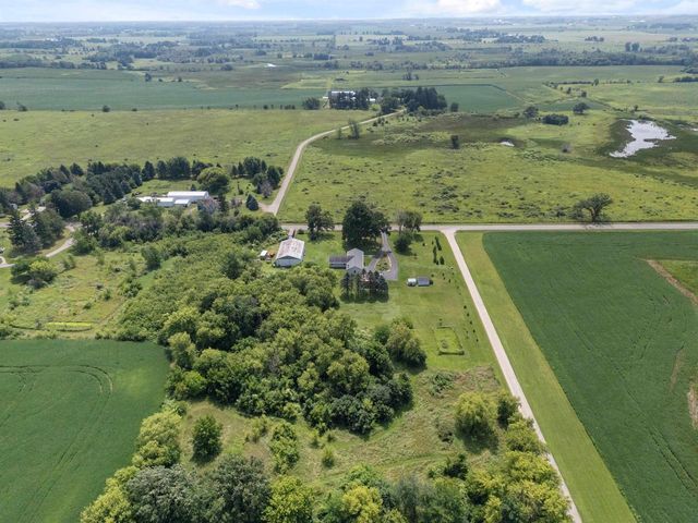 W12717 OLDEN ROAD, Ripon, WI 54971