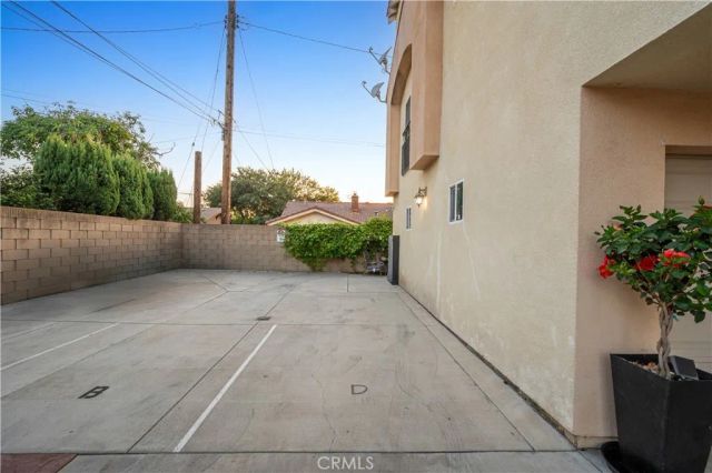 9882 Broadway D, Anaheim, CA 92804