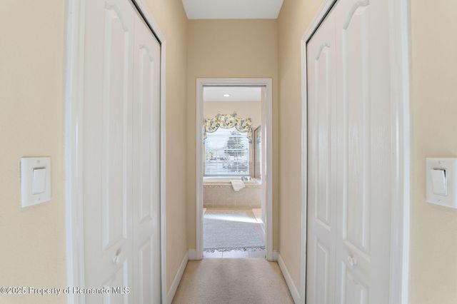 11201 Valley Stream Ct Court, Spring Hill, FL 34609