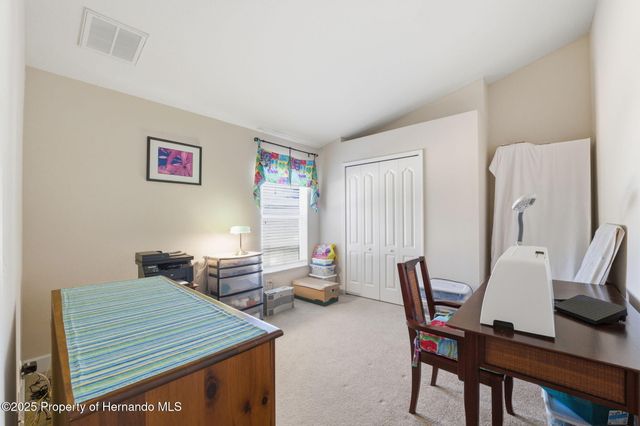 11201 Valley Stream Ct Court, Spring Hill, FL 34609