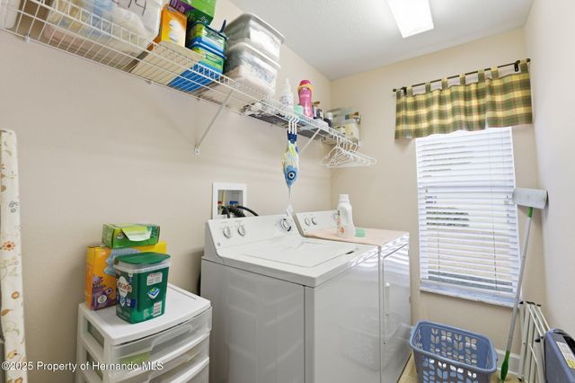 11201 Valley Stream Ct Court, Spring Hill, FL 34609