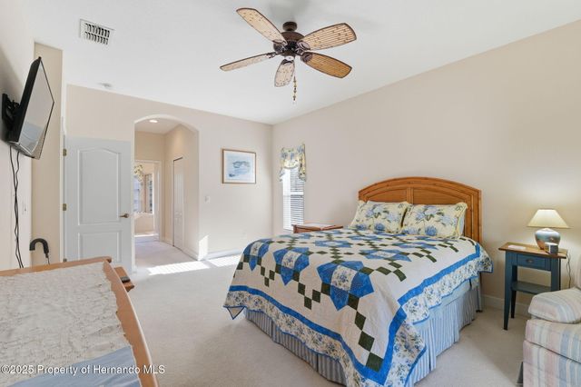 11201 Valley Stream Ct Court, Spring Hill, FL 34609