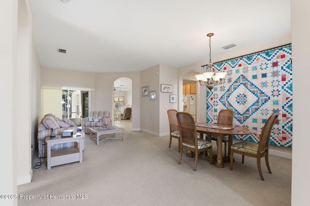 11201 Valley Stream Ct Court, Spring Hill, FL 34609