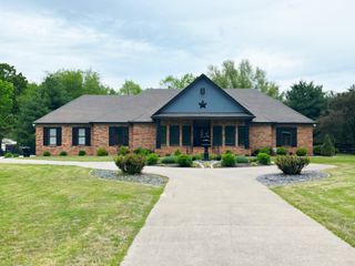 2003 Irby Ln, Murfreesboro, TN 37127