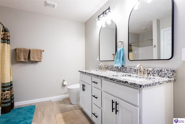 4045 Fairground Road, Brandenburg, KY 40108