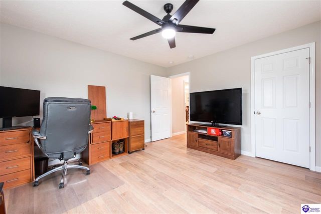 4045 Fairground Road, Brandenburg, KY 40108