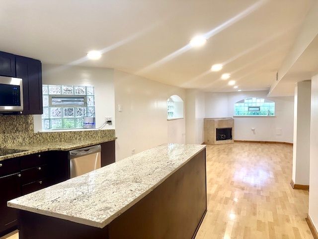 5618 N Artesian Avenue G, Chicago, IL 60659