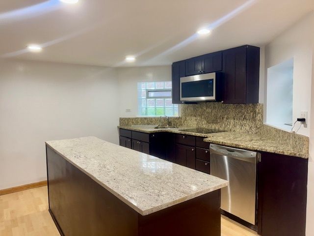 5618 N Artesian Avenue G, Chicago, IL 60659