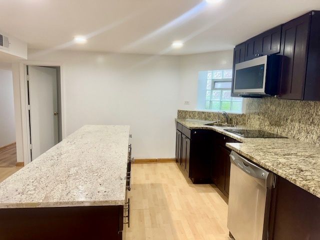 5618 N Artesian Avenue G, Chicago, IL 60659