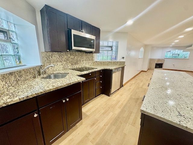 5618 N Artesian Avenue G, Chicago, IL 60659