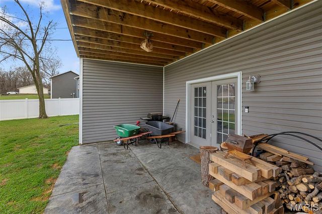 910 Blackberry Lane, Perryville, MO 63775