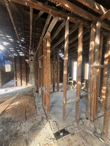 7395 Melrose Street, Detroit, MI 48211