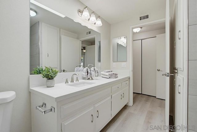A Fairway Park A, Escondido, CA 92026