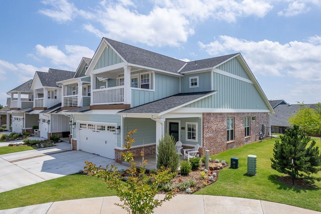 713 Harbor Town Drive, Edmond, OK 73034