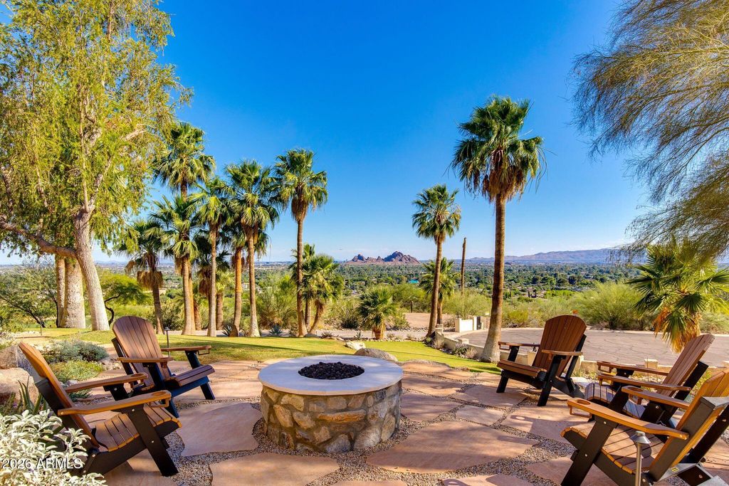 5654 E MESQUITE Lane, Phoenix, AZ 85018 — exterior