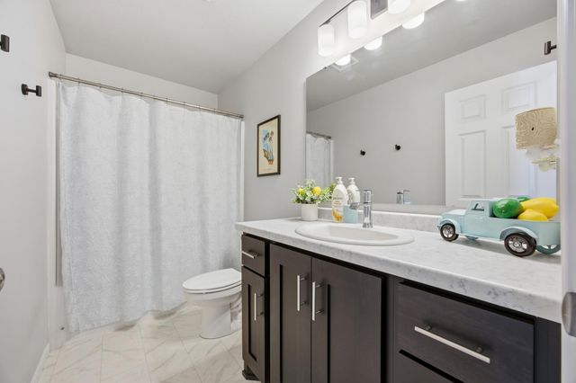 1495 69th Avenue S, Fargo, ND 58104