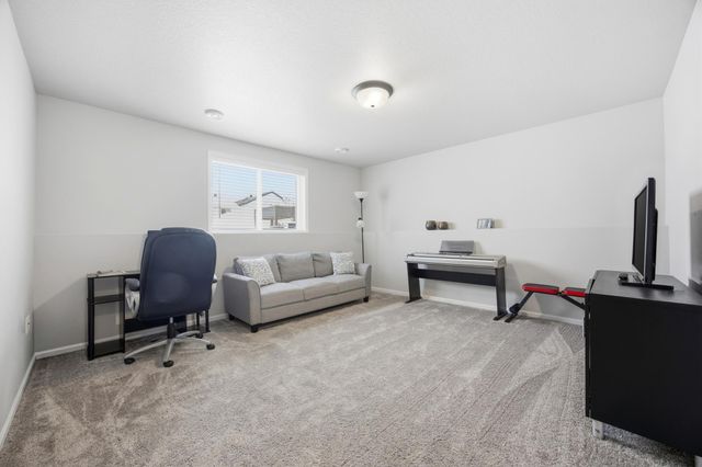 1495 69th Avenue S, Fargo, ND 58104