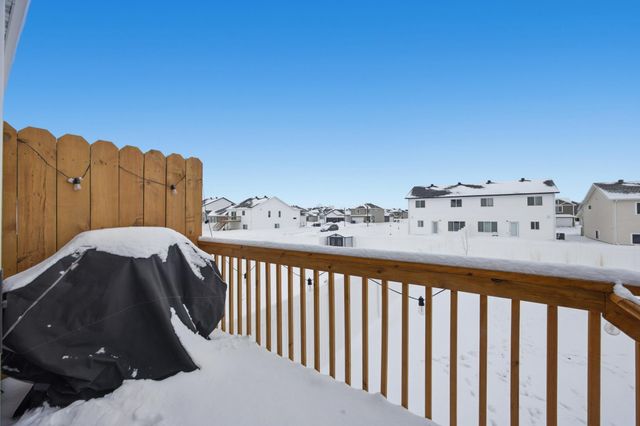 1495 69th Avenue S, Fargo, ND 58104