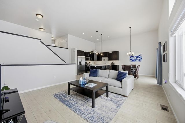 1495 69th Avenue S, Fargo, ND 58104