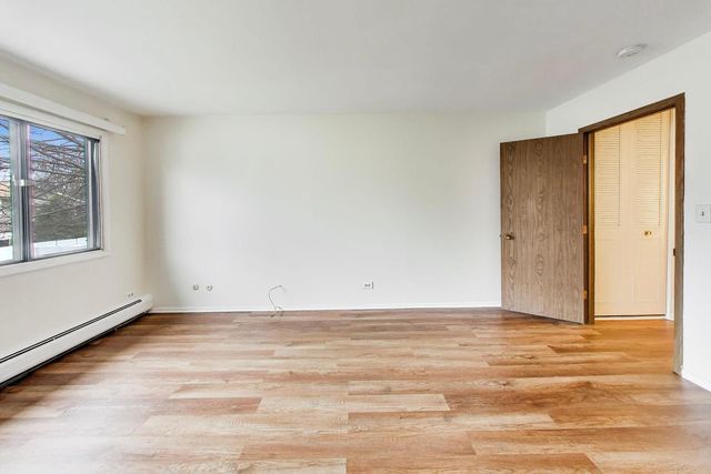 400 Bayside Drive 5, Palatine, IL 60074