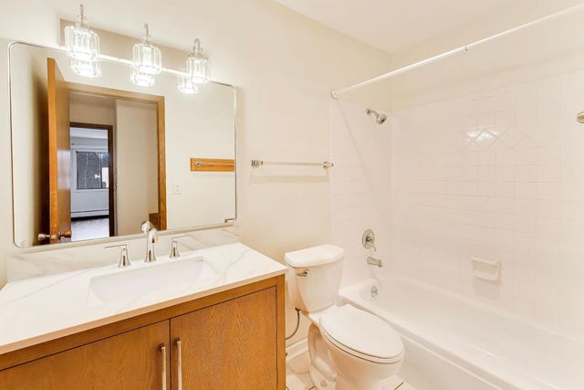 400 Bayside Drive 5, Palatine, IL 60074