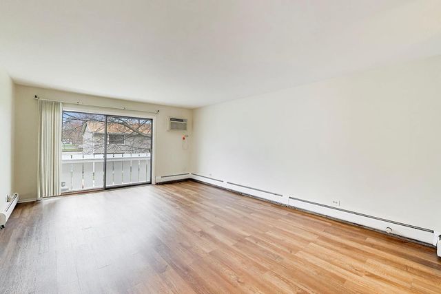 400 Bayside Drive 5, Palatine, IL 60074