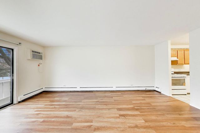 400 Bayside Drive 5, Palatine, IL 60074