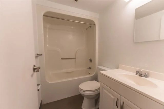 5 Pine St. D, Boston, MA 02111