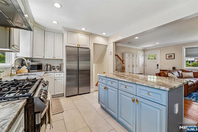 252 Canterbury Place, Ridgewood, NJ 07450