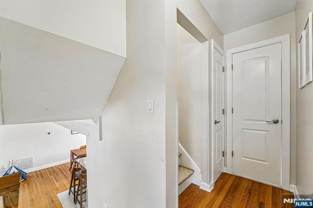 252 Canterbury Place, Ridgewood, NJ 07450